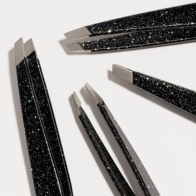 BLACK GLITTER TWEEZER